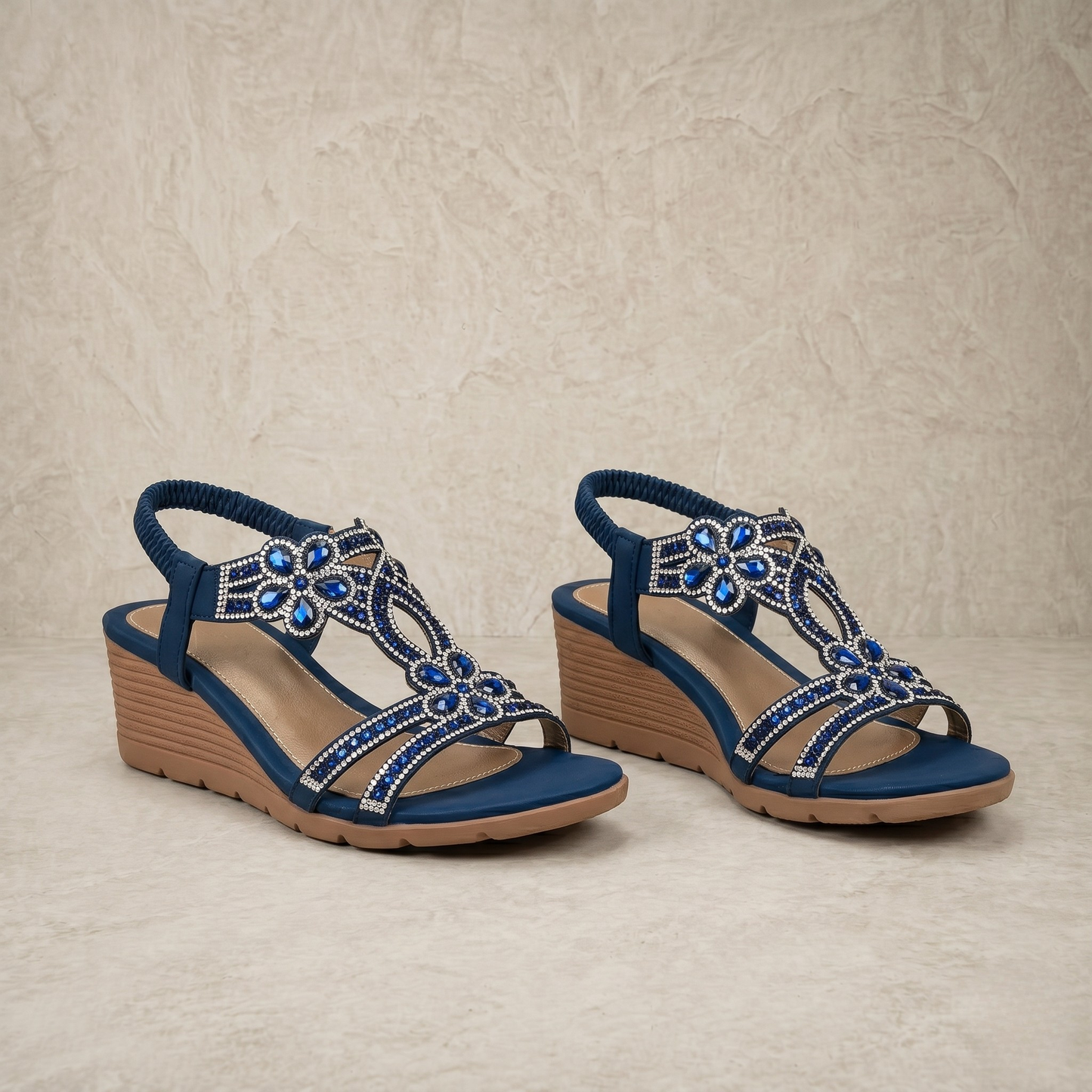 Rita | elegantni podporni sandali s klinasto peto