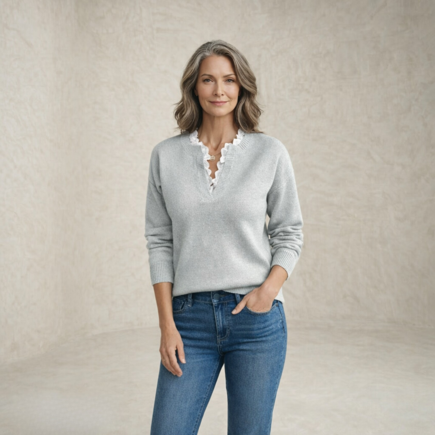 Sandra | Mehka prefinjena elegantna bluza